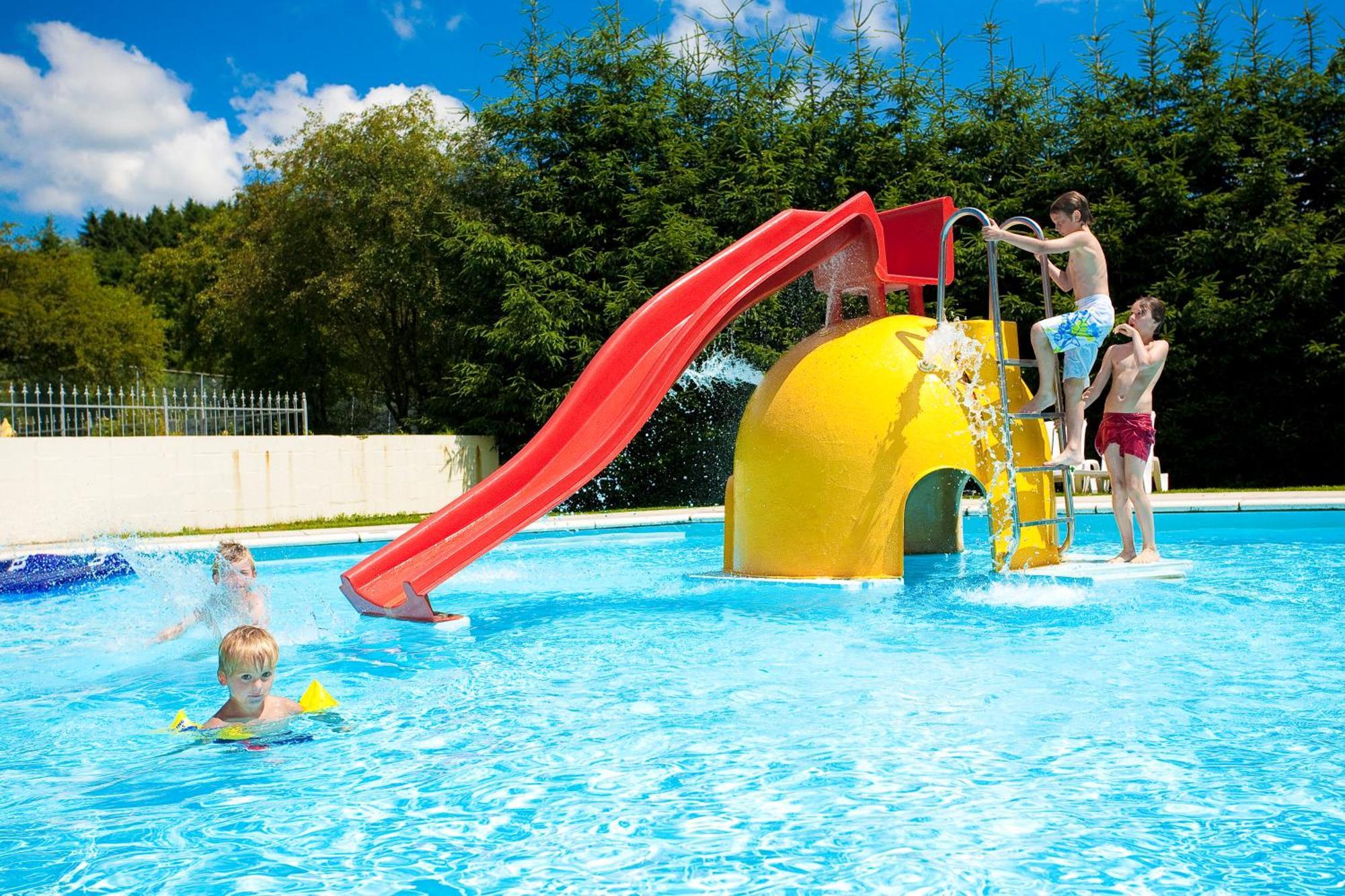 Ardenparks Petite Suisse Hotel Dochamps Luaran gambar