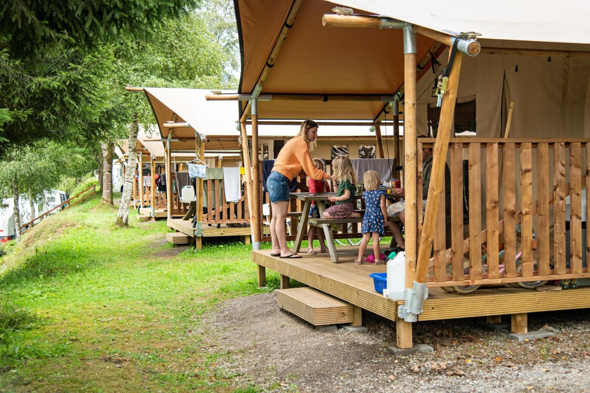 Ardenparks Petite Suisse Hotel Dochamps Luaran gambar